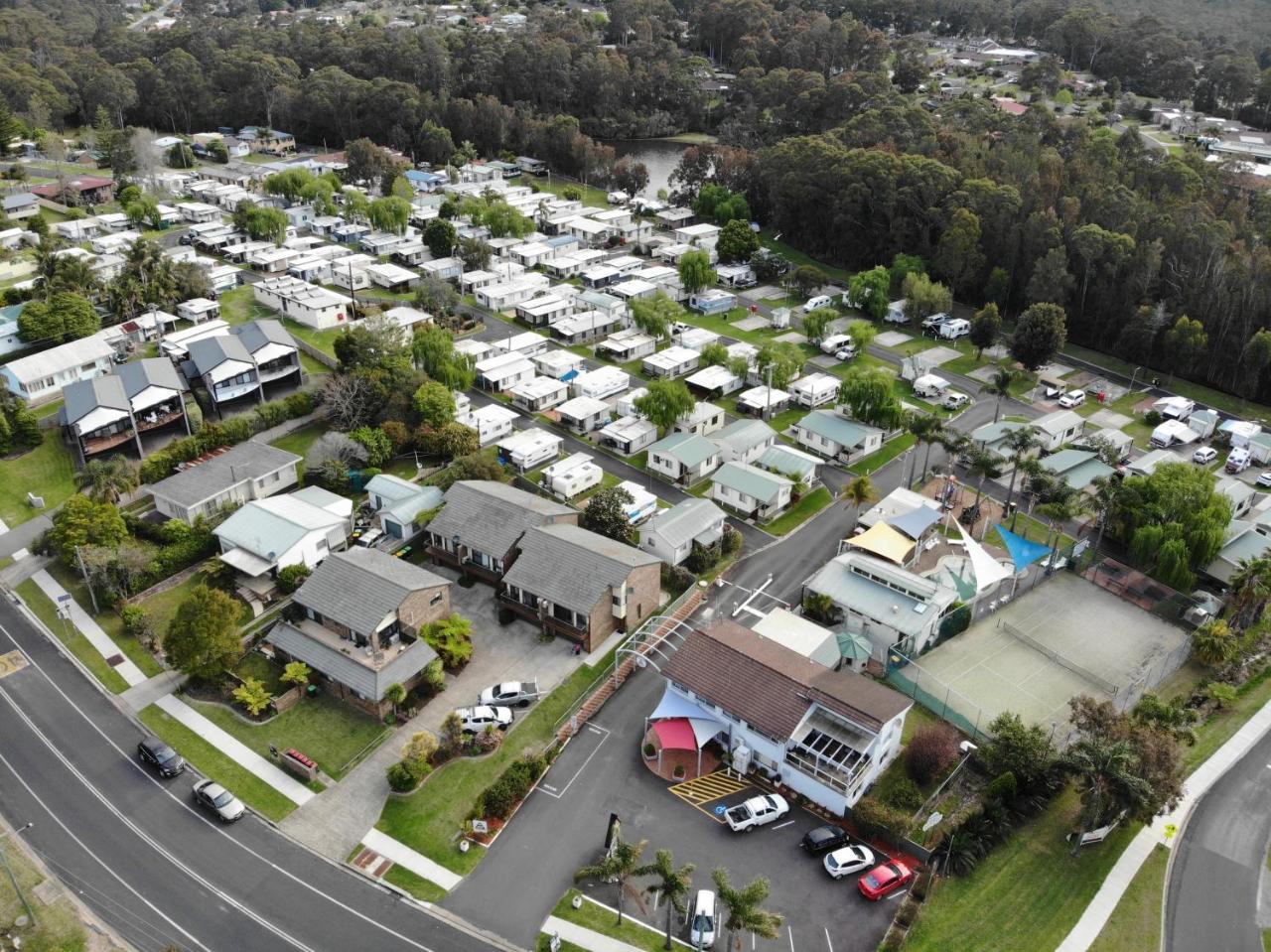Pleasurelea Tourist Resort & Caravan Park Batemans Bay Buitenkant foto